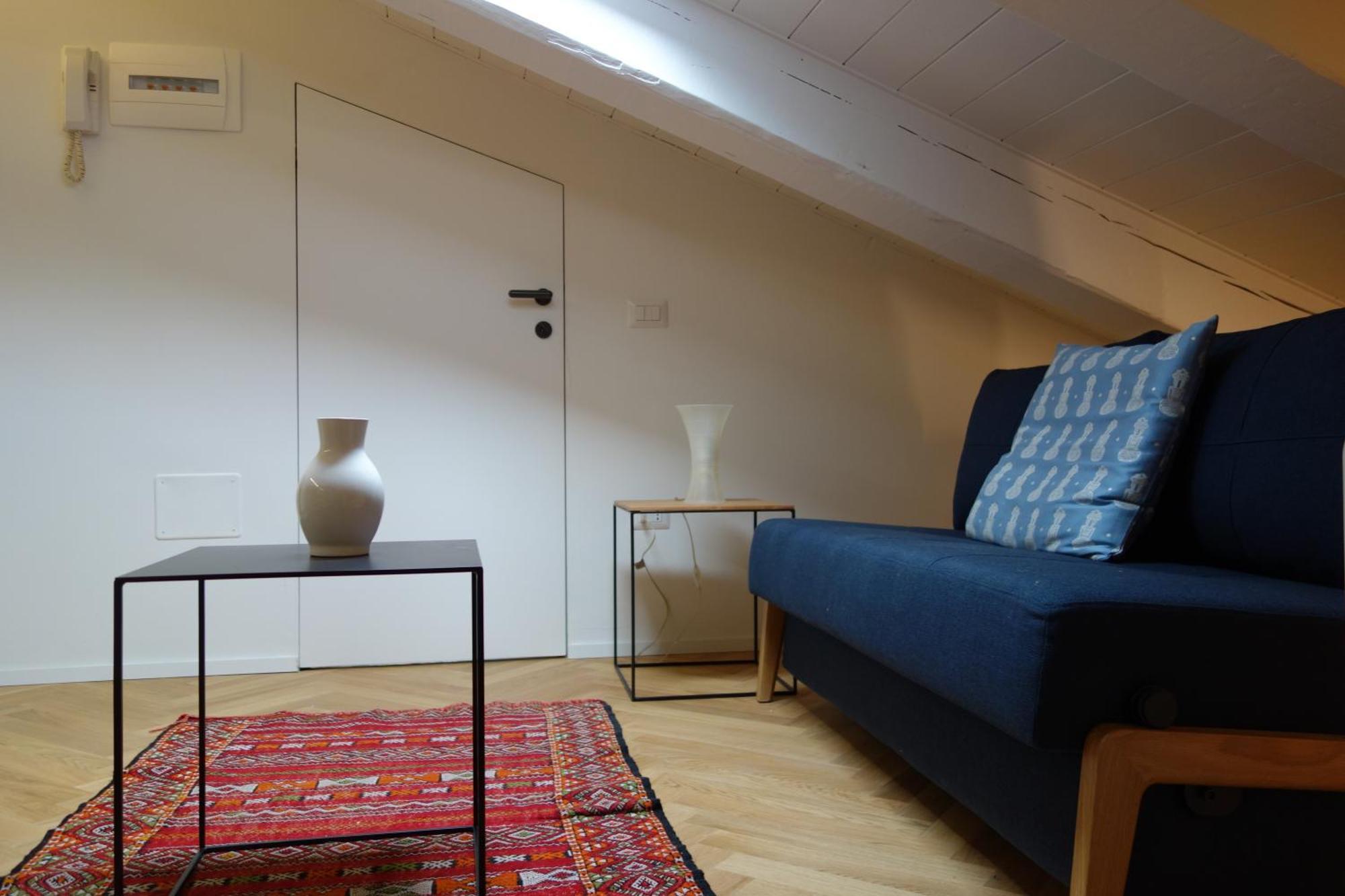 Charming On The Roofs Of Navigli Appartement *